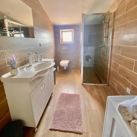 Apartment Golden Zaboric